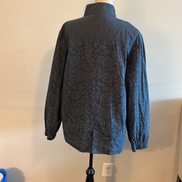 Wolf & Man blue/light blue jacket w/zipper & snap pockets. Excellent condition - Picture 6 of 9